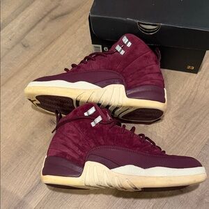Burgundy Jordan 12’s sz 6